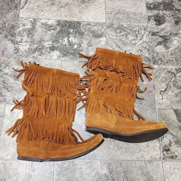 Minnetonka Moccasins 3 Layer Fringe Boot Brown Suede 1632 Calf High Boots Size 9 - Picture 2 of 8